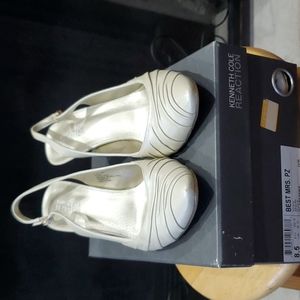 Kenneth Cole Reaction Ivory Heels